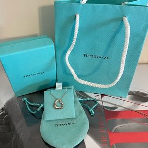 Tiffany & Co Elsa Peritti open heart necklace